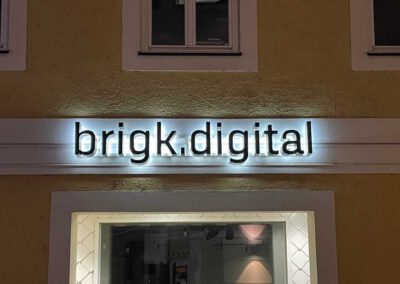 Lichtreklame 3D Einzelbuchstaben als Rückleuchter