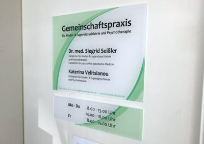 Praxisschild Acrylglas