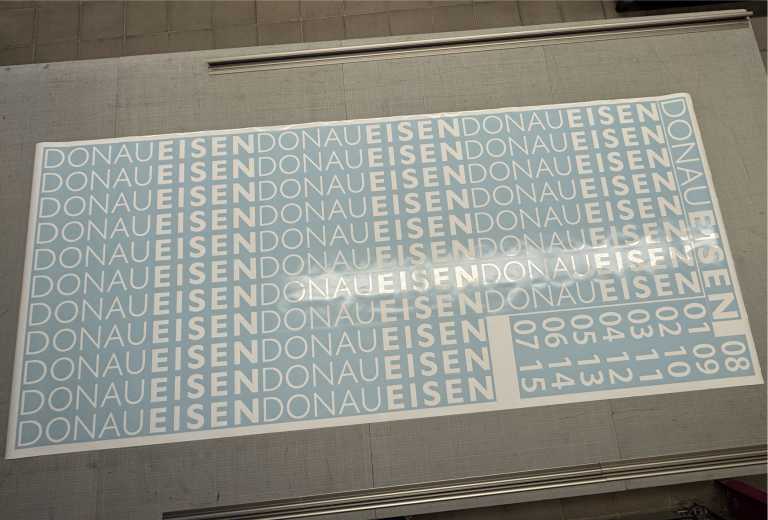 Selbsklebefolie Konturgeschnitten