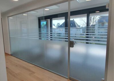 Sichtschutzfolie Glastrennwand Büro